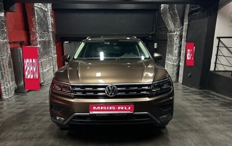 Volkswagen Tiguan II, 2017 год, 2 460 000 рублей, 2 фотография