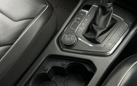 Volkswagen Tiguan II, 2017 год, 2 460 000 рублей, 24 фотография
