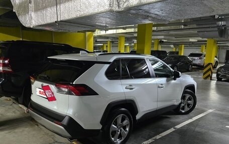 Toyota RAV4, 2020 год, 2 990 000 рублей, 3 фотография