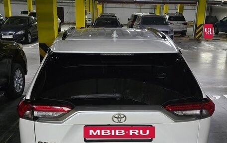 Toyota RAV4, 2020 год, 2 990 000 рублей, 4 фотография
