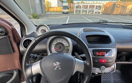 Peugeot 107 I рестайлинг, 2013 год, 690 000 рублей, 10 фотография