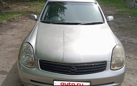 Nissan Skyline, 2003 год, 455 000 рублей, 2 фотография