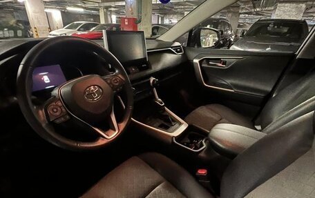 Toyota RAV4, 2022 год, 3 950 000 рублей, 7 фотография