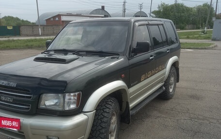 Isuzu Bighorn II, 2000 год, 765 000 рублей, 2 фотография