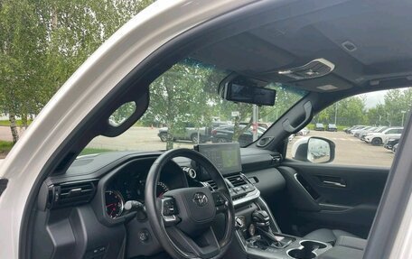 Toyota Land Cruiser, 2022 год, 11 500 000 рублей, 8 фотография