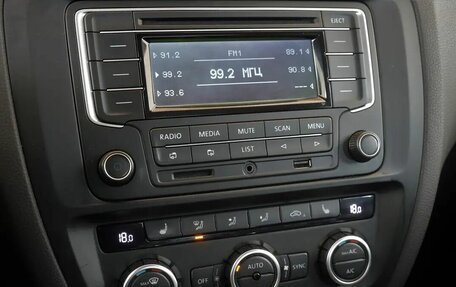 Volkswagen Jetta VI, 2014 год, 1 250 000 рублей, 7 фотография