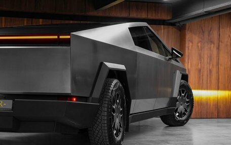 Tesla Cybertruck, 2024 год, 19 500 000 рублей, 11 фотография