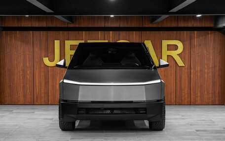 Tesla Cybertruck, 2024 год, 19 500 000 рублей, 3 фотография
