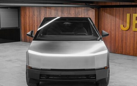 Tesla Cybertruck, 2024 год, 19 500 000 рублей, 4 фотография