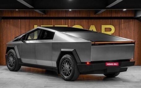 Tesla Cybertruck, 2024 год, 19 500 000 рублей, 15 фотография