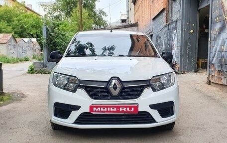 Renault Logan II, 2018 год, 550 000 рублей, 1 фотография