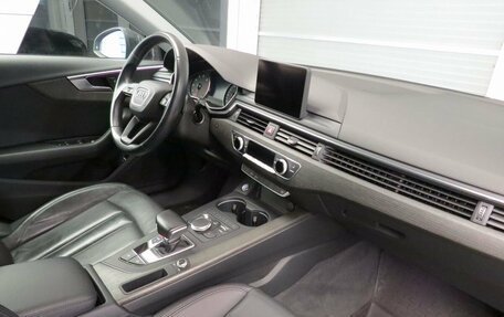 Audi A4, 2018 год, 2 380 000 рублей, 5 фотография