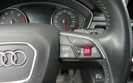 Audi A4, 2018 год, 2 380 000 рублей, 9 фотография