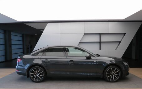 Audi A4, 2018 год, 2 380 000 рублей, 26 фотография