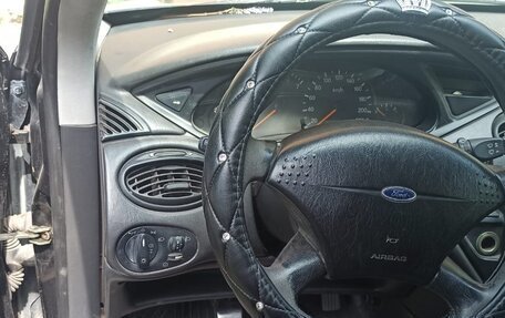 Ford Focus IV, 2000 год, 287 000 рублей, 6 фотография