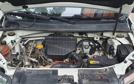 Renault Logan II, 2018 год, 550 000 рублей, 7 фотография