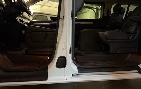 Peugeot Traveller I, 2021 год, 4 450 000 рублей, 13 фотография
