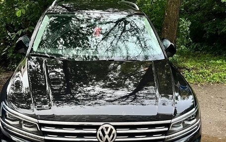 Volkswagen Tiguan II, 2018 год, 2 650 000 рублей, 5 фотография
