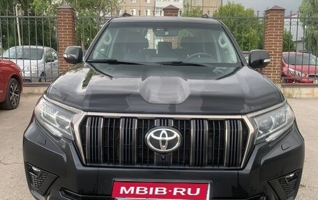 Toyota Land Cruiser Prado 150 рестайлинг 2, 2021 год, 5 950 000 рублей, 1 фотография