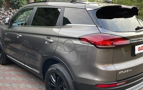Geely Atlas, 2022 год, 2 100 000 рублей, 5 фотография