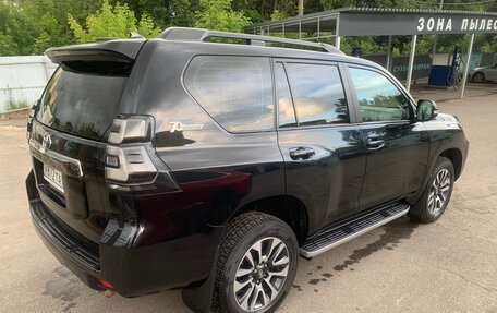 Toyota Land Cruiser Prado 150 рестайлинг 2, 2021 год, 5 950 000 рублей, 6 фотография