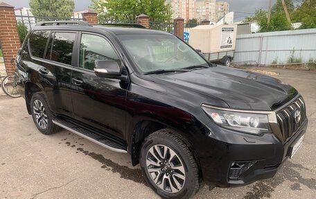 Toyota Land Cruiser Prado 150 рестайлинг 2, 2021 год, 5 950 000 рублей, 7 фотография