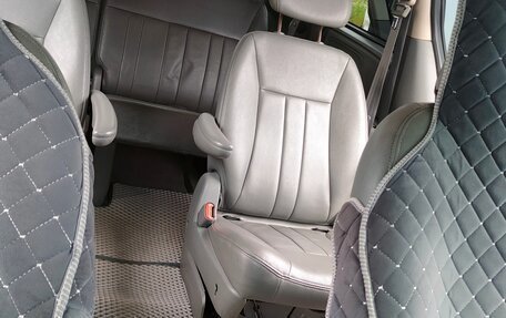 Chrysler Town & Country IV, 2005 год, 650 000 рублей, 9 фотография