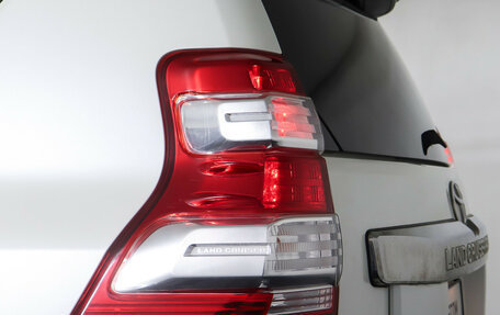 Toyota Land Cruiser Prado 150 рестайлинг 2, 2016 год, 3 199 000 рублей, 24 фотография