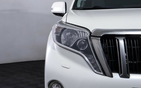 Toyota Land Cruiser Prado 150 рестайлинг 2, 2016 год, 3 199 000 рублей, 25 фотография