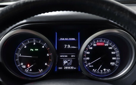 Toyota Land Cruiser Prado 150 рестайлинг 2, 2016 год, 3 199 000 рублей, 14 фотография