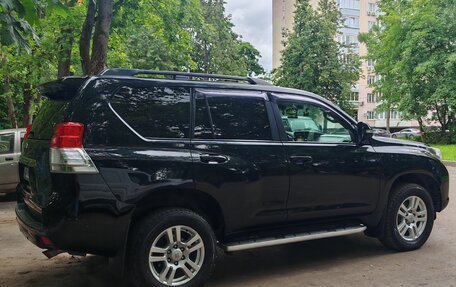 Toyota Land Cruiser Prado 150 рестайлинг 2, 2011 год, 2 800 000 рублей, 2 фотография