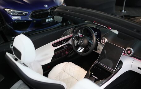 Mercedes-Benz SL-Класс AMG, 2022 год, 20 000 000 рублей, 14 фотография