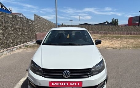 Volkswagen Polo VI (EU Market), 2015 год, 590 000 рублей, 2 фотография