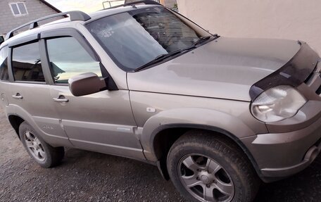 Chevrolet Niva I рестайлинг, 2011 год, 560 000 рублей, 3 фотография