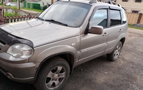 Chevrolet Niva I рестайлинг, 2011 год, 560 000 рублей, 5 фотография