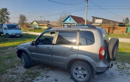 Chevrolet Niva I рестайлинг, 2011 год, 560 000 рублей, 9 фотография