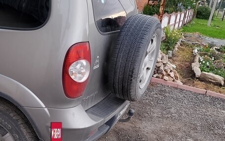 Chevrolet Niva I рестайлинг, 2011 год, 560 000 рублей, 6 фотография