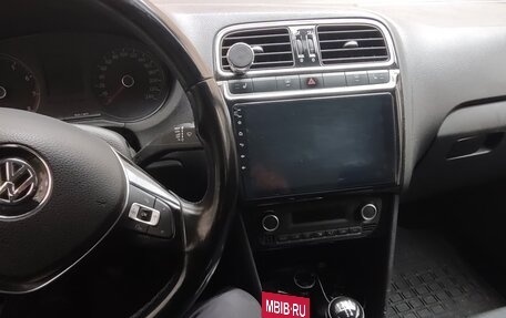 Volkswagen Polo VI (EU Market), 2018 год, 800 000 рублей, 7 фотография