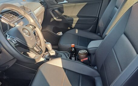 Volkswagen Tiguan II, 2021 год, 2 500 000 рублей, 5 фотография