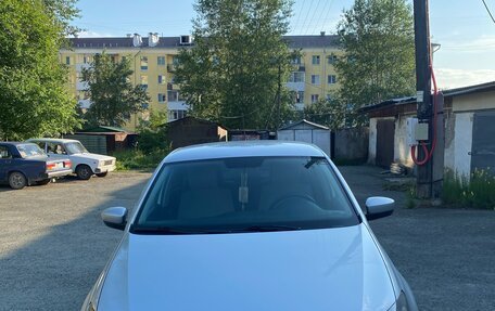Volkswagen Polo VI (EU Market), 2011 год, 950 000 рублей, 2 фотография