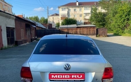 Volkswagen Polo VI (EU Market), 2011 год, 950 000 рублей, 3 фотография