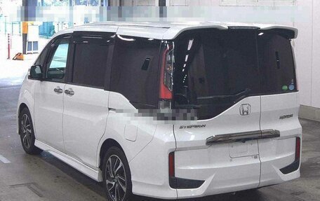 Honda Stepwgn IV, 2017 год, 2 320 000 рублей, 5 фотография