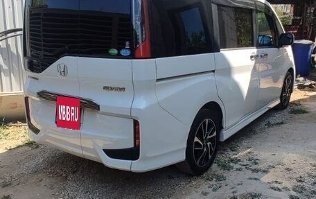 Honda Stepwgn IV, 2017 год, 2 320 000 рублей, 12 фотография