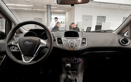 Ford Fiesta, 2015 год, 840 000 рублей, 18 фотография