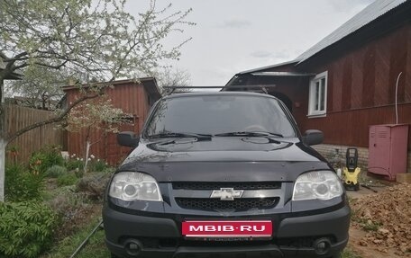 Chevrolet Niva I рестайлинг, 2011 год, 435 000 рублей, 1 фотография