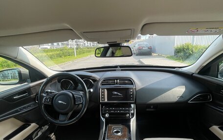Jaguar XE I рестайлинг, 2015 год, 1 700 000 рублей, 11 фотография