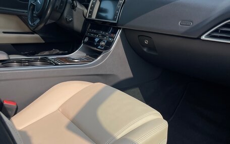 Jaguar XE I рестайлинг, 2015 год, 1 700 000 рублей, 9 фотография