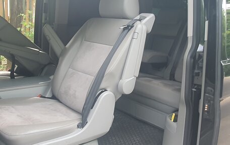 Volkswagen Multivan T5, 2010 год, 2 320 000 рублей, 5 фотография