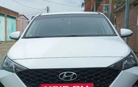 Hyundai Solaris II рестайлинг, 2021 год, 1 500 000 рублей, 3 фотография