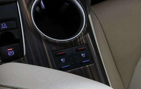 Toyota Camry, 2020 год, 3 150 000 рублей, 16 фотография